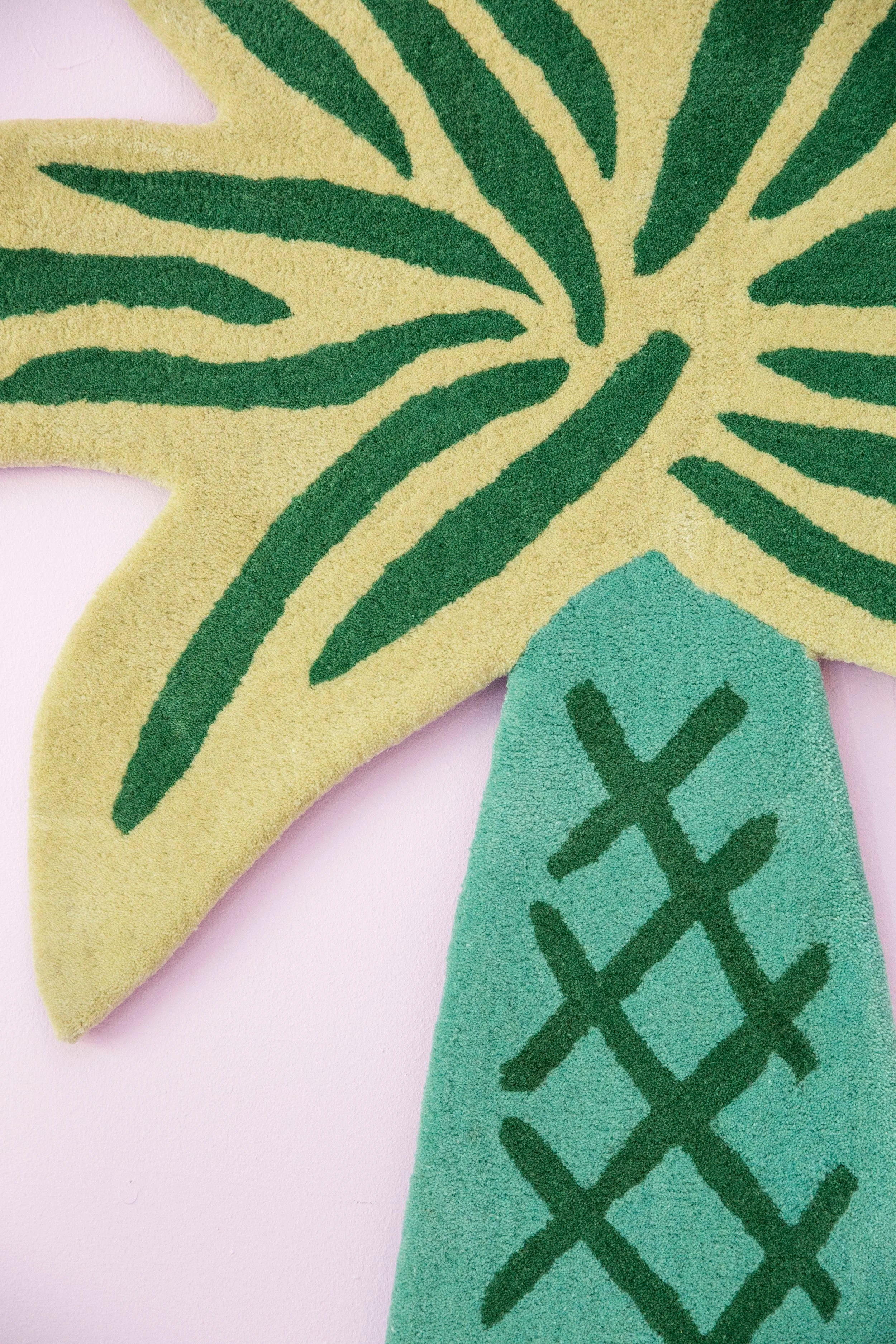Palm tree / tufted rug /green