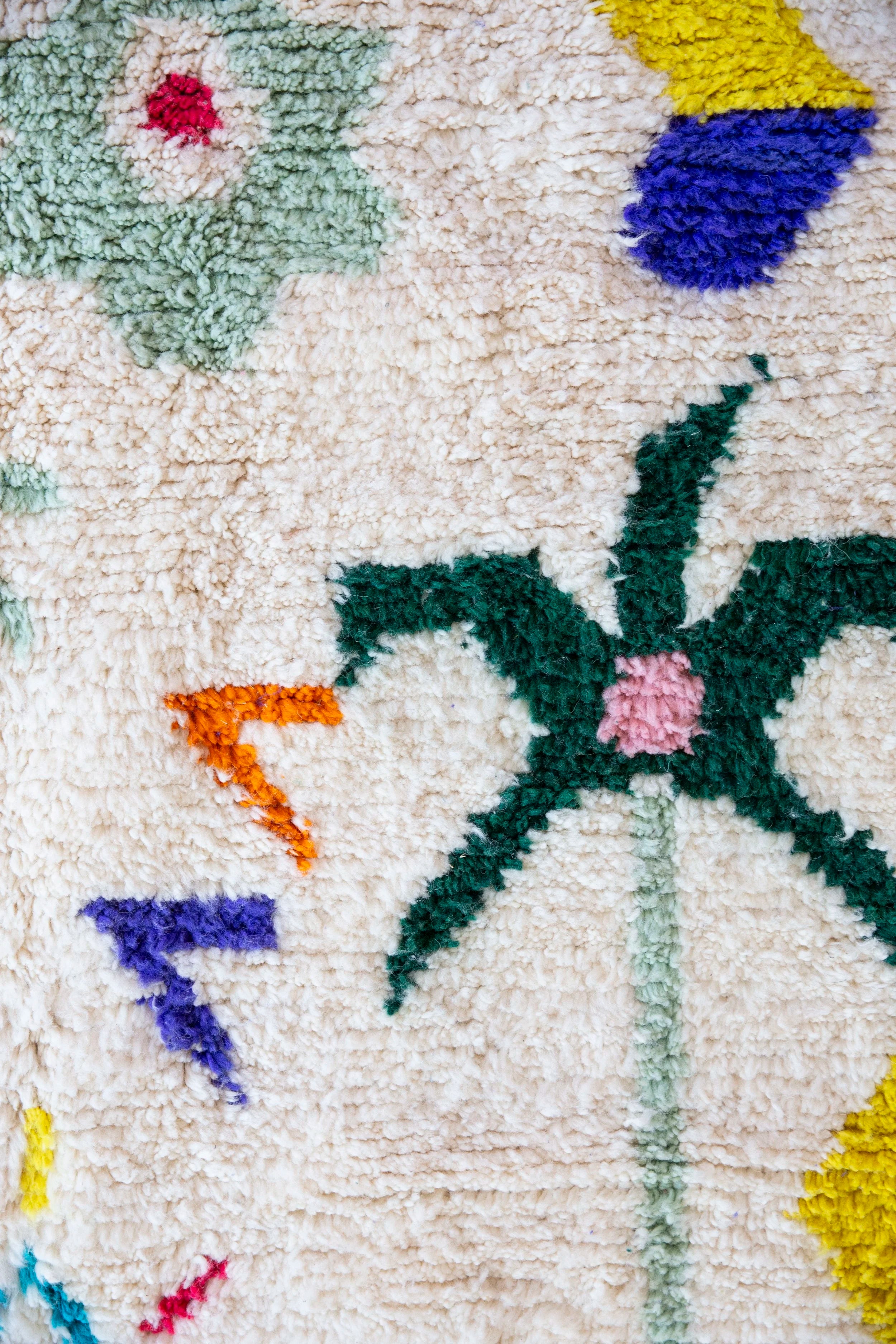 Grow Fun / purple / wool rug L