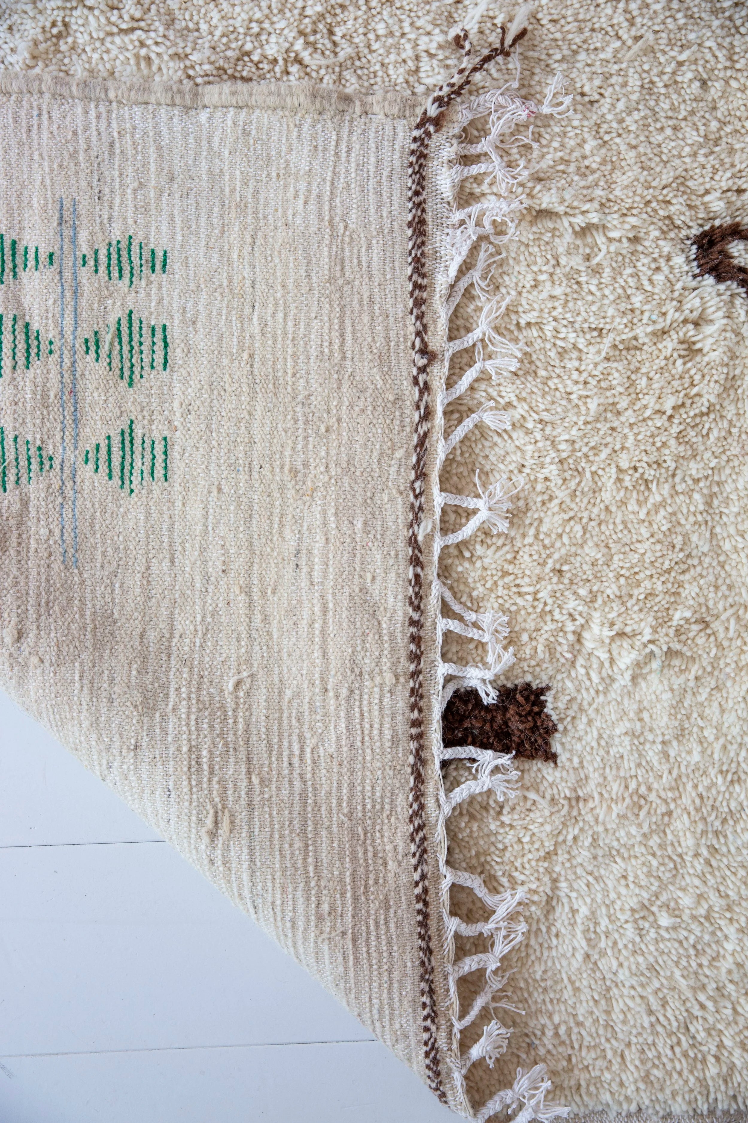 Symbols of fun / brown / wool rug XL