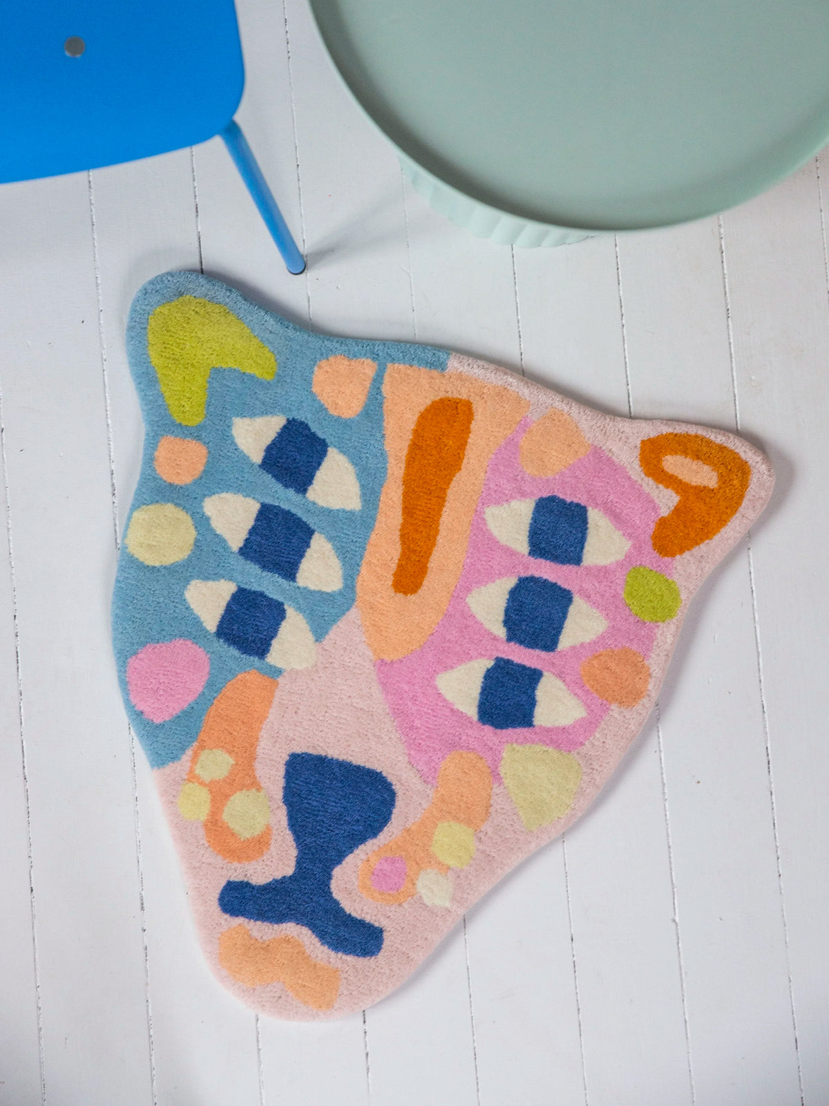 The Protector / tufted rug