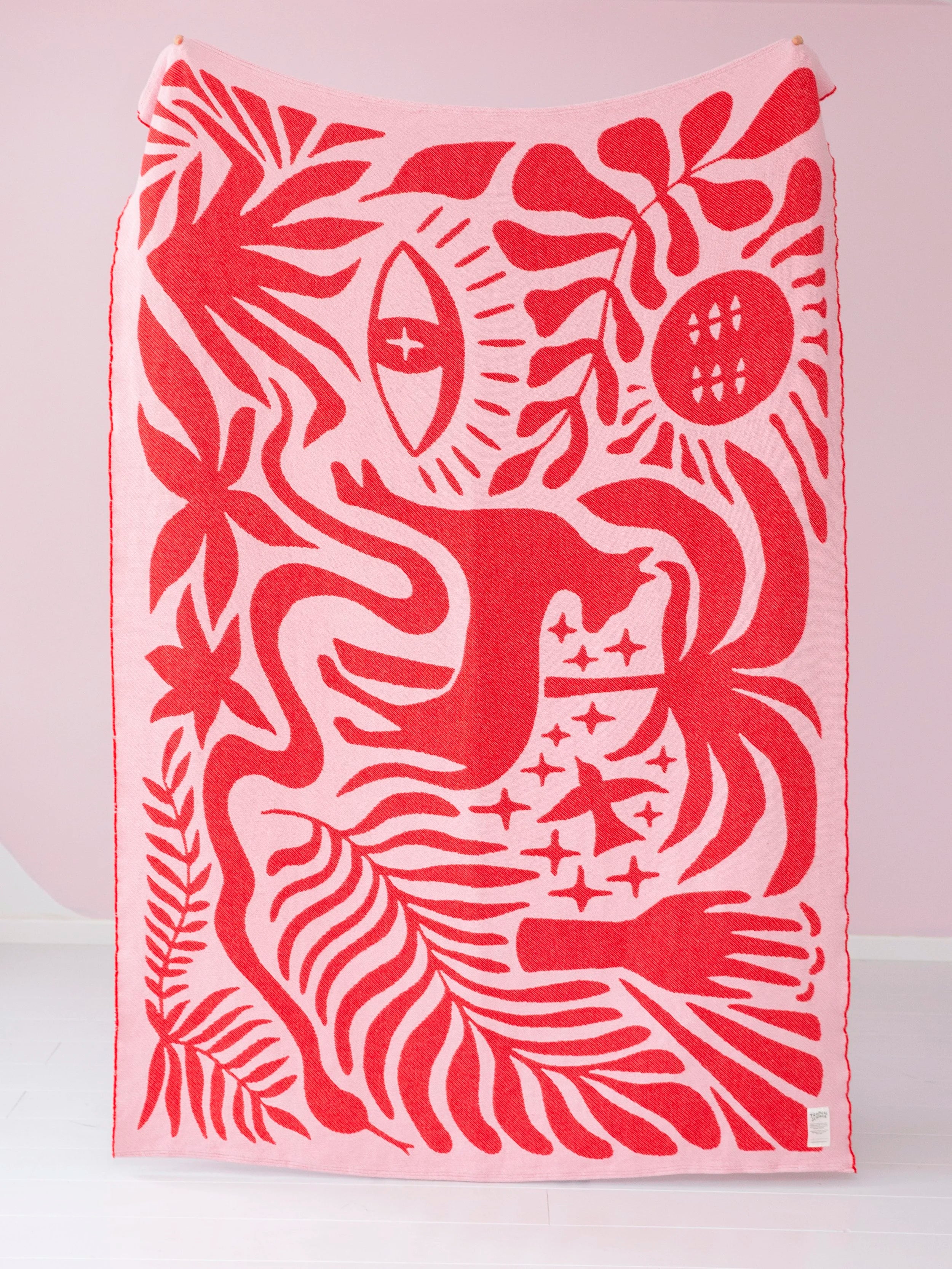 Totem animal garden / cotton blanket / pink & red