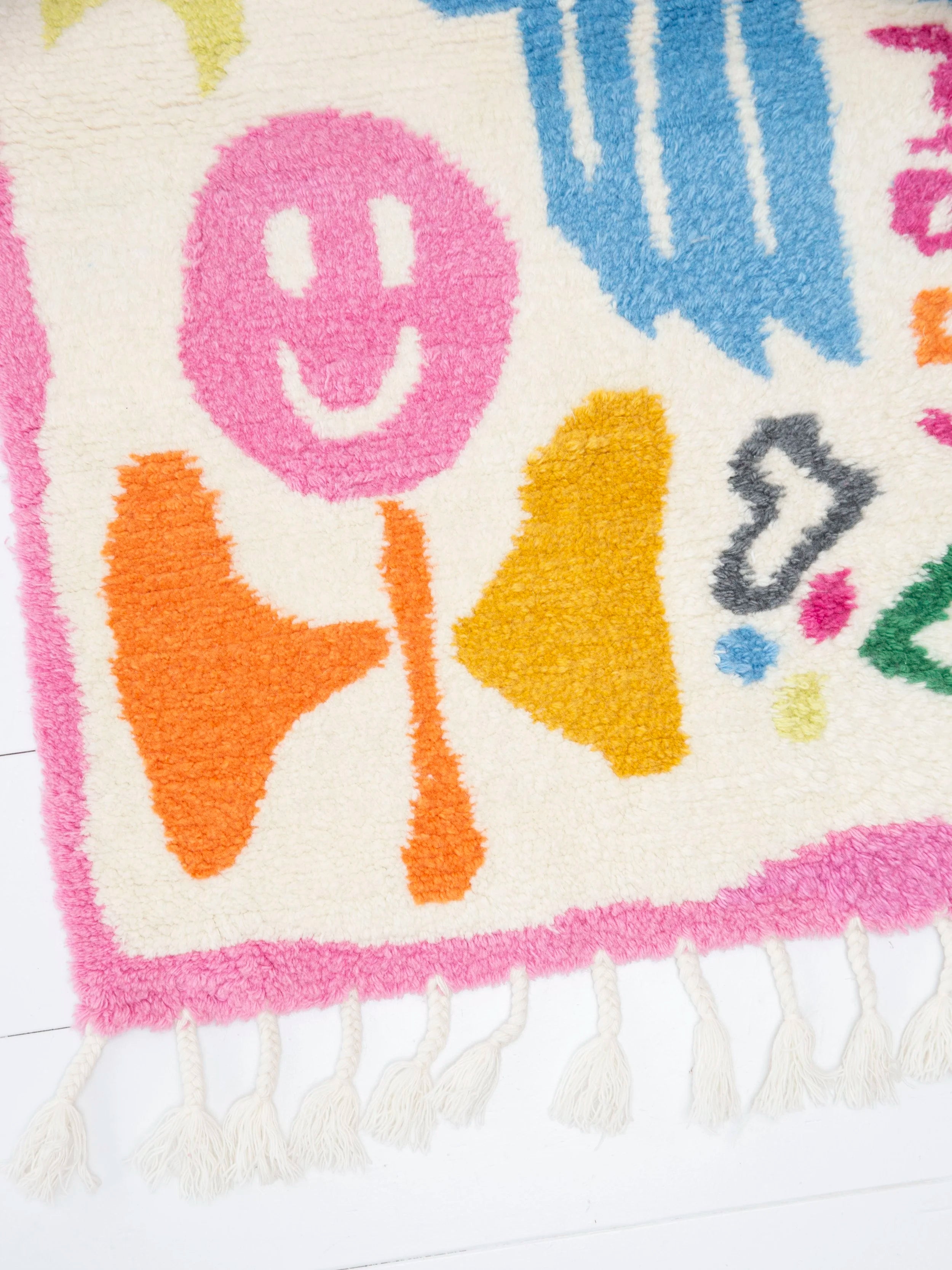 Grow with the flow / wool rug small