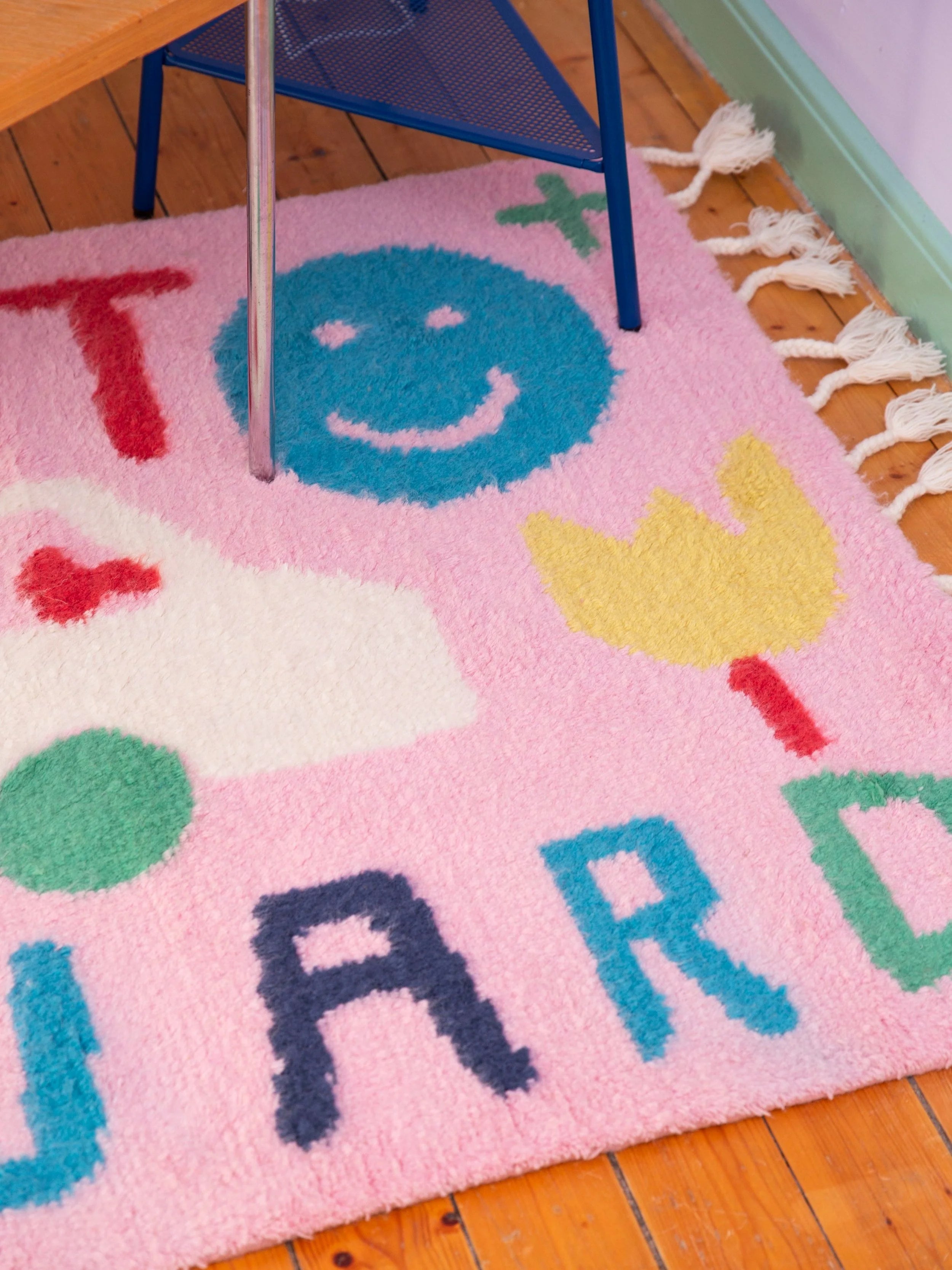 Fast Forward / wool rug small