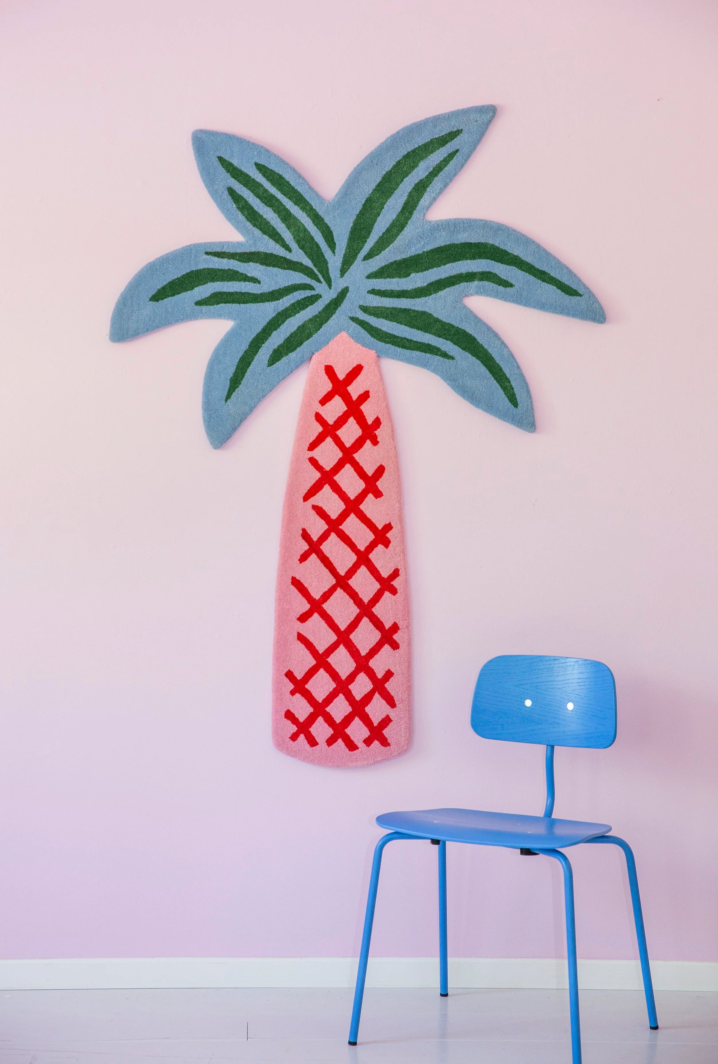 Palm tree / tufted rug / blue & pink