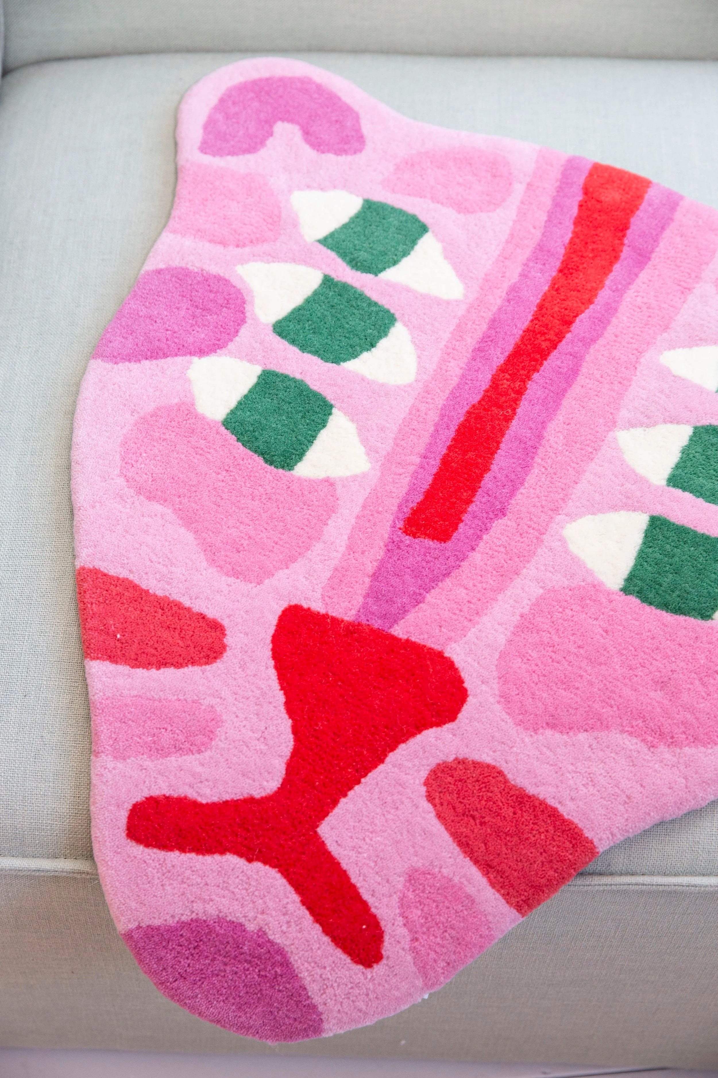 The Protector / tufted rug / pink & red