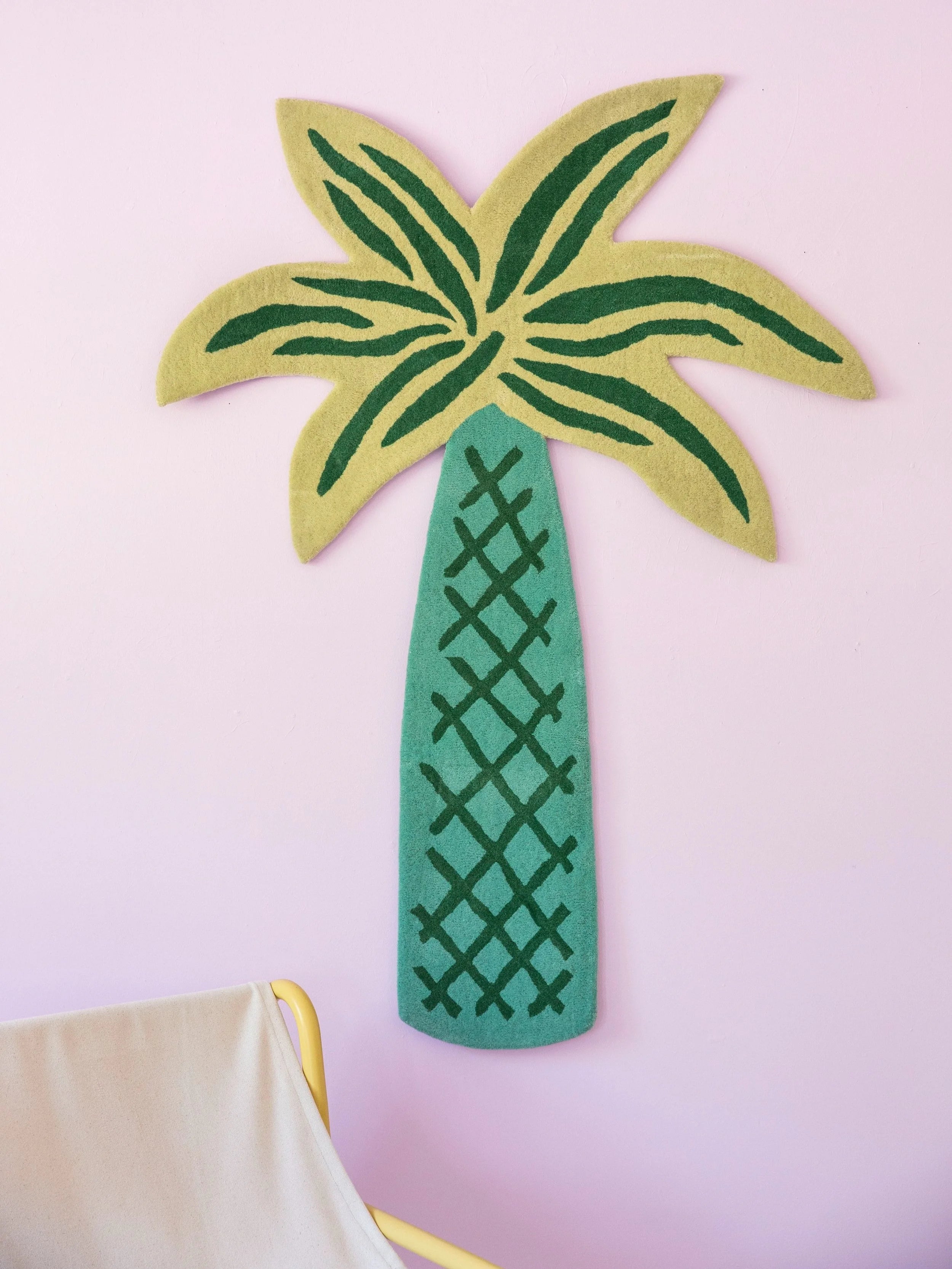 Palm tree / tufted rug /green