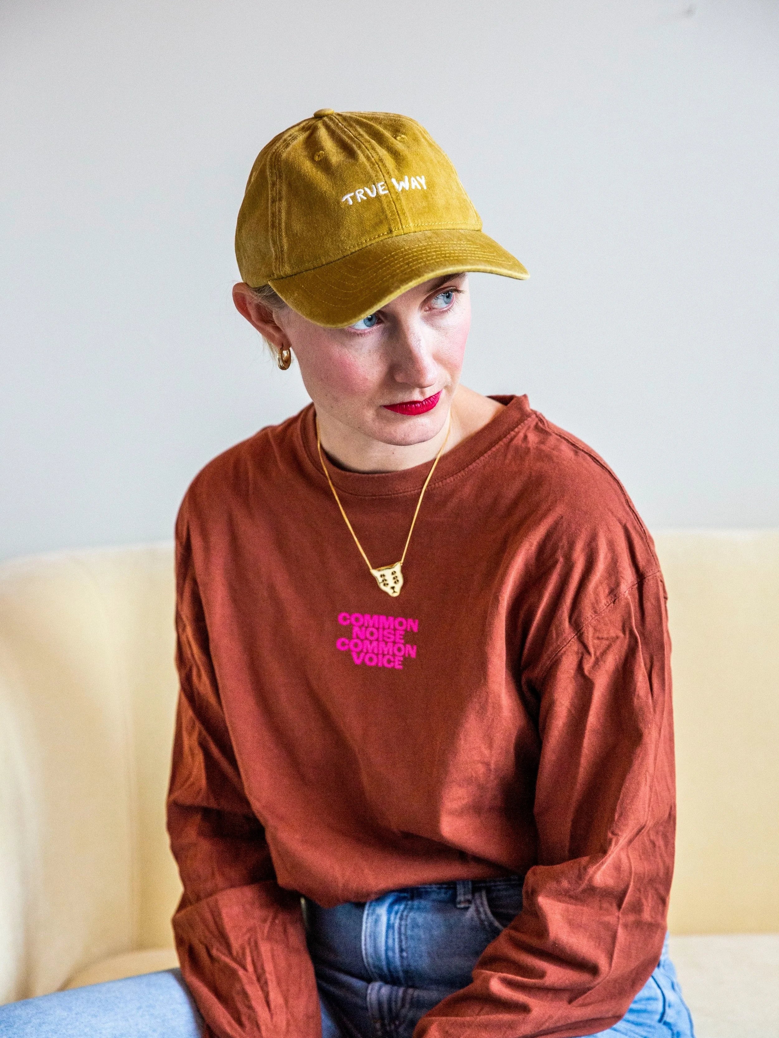 True Way cap / ochre