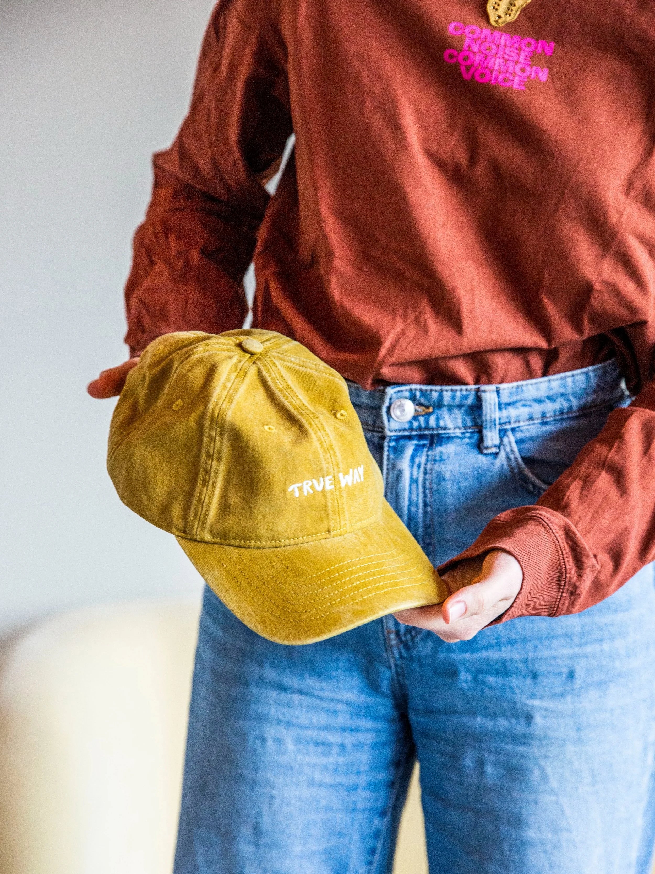 True Way cap / ochre