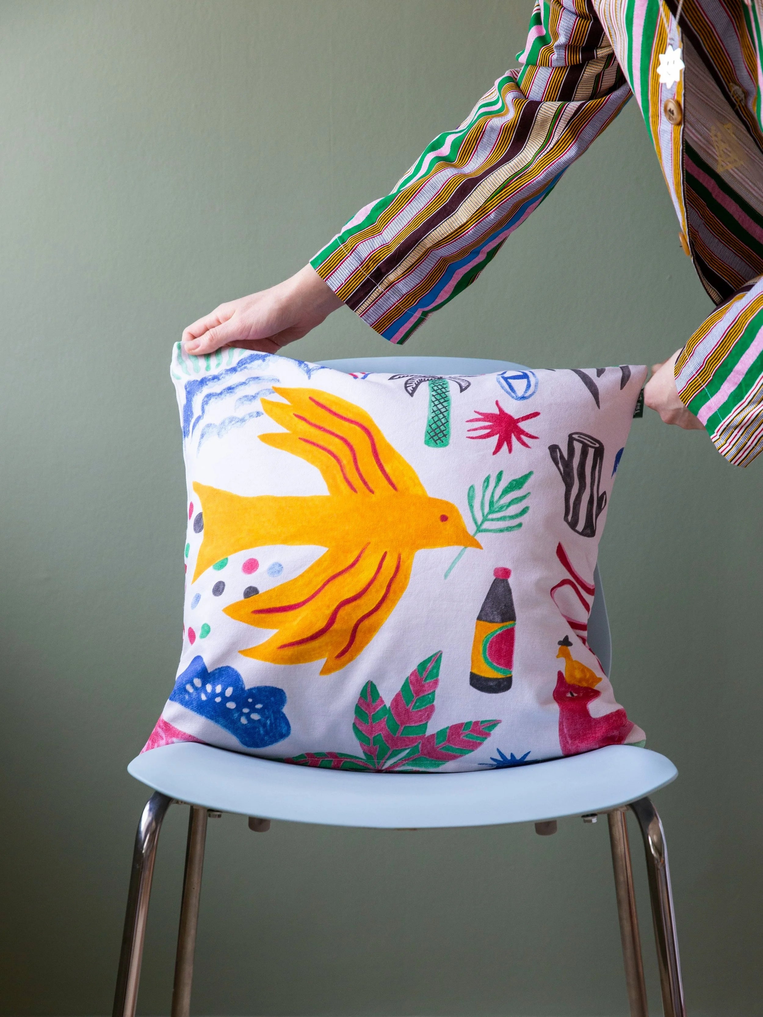 Totem Bird / cushion cover