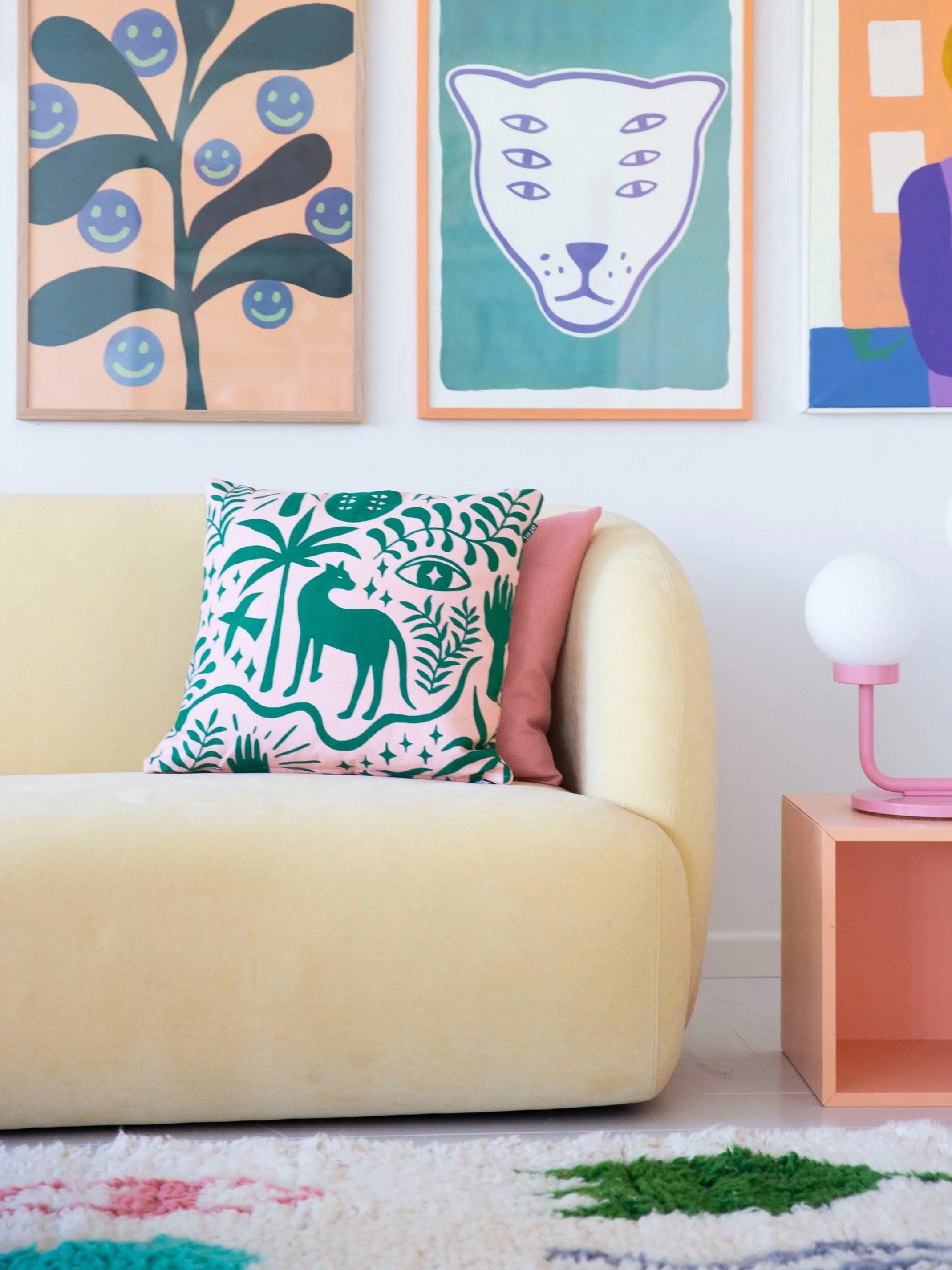 Totem Animal Garden / cushion cover