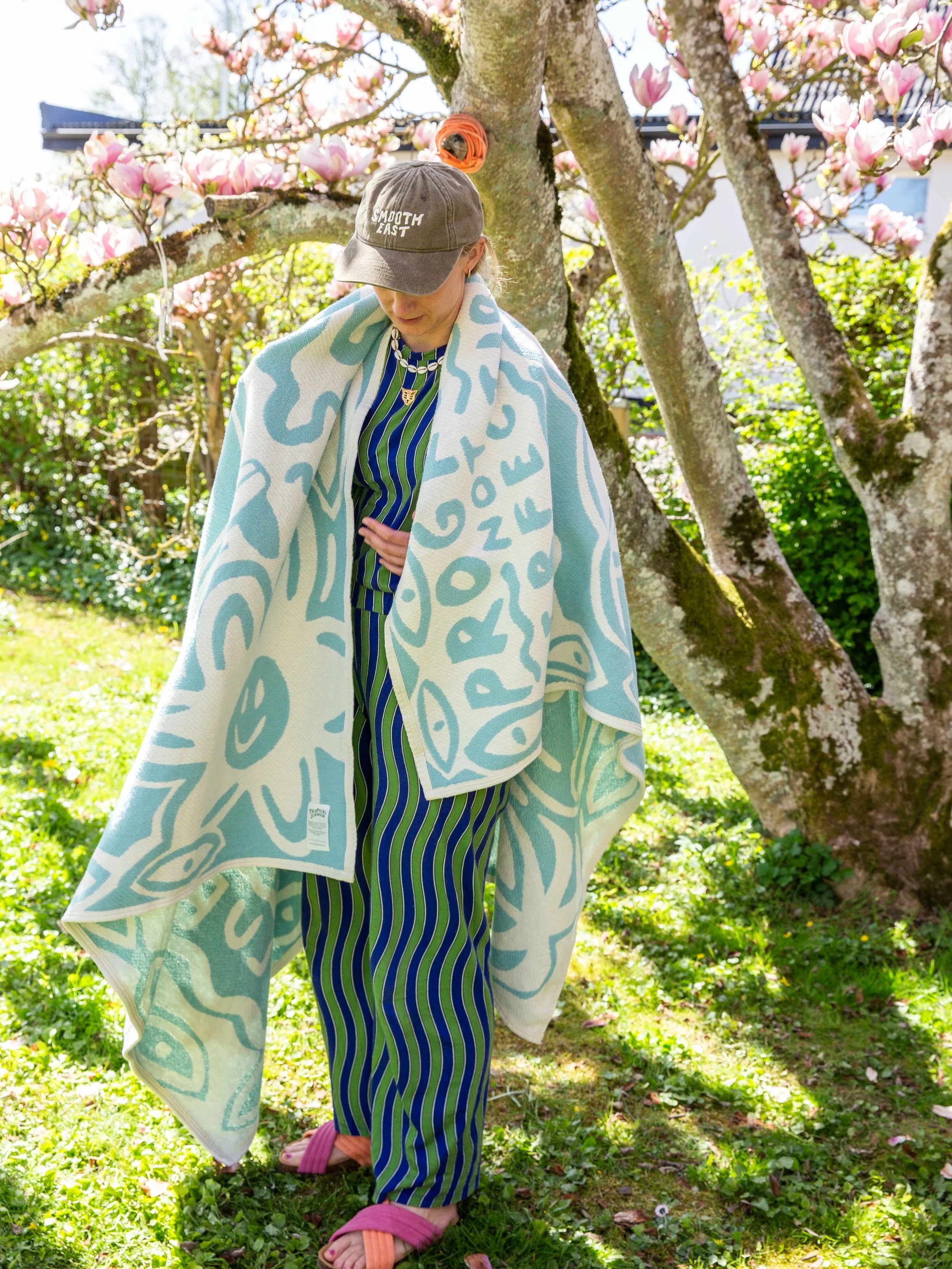 Self Care Club / cotton blanket / blue