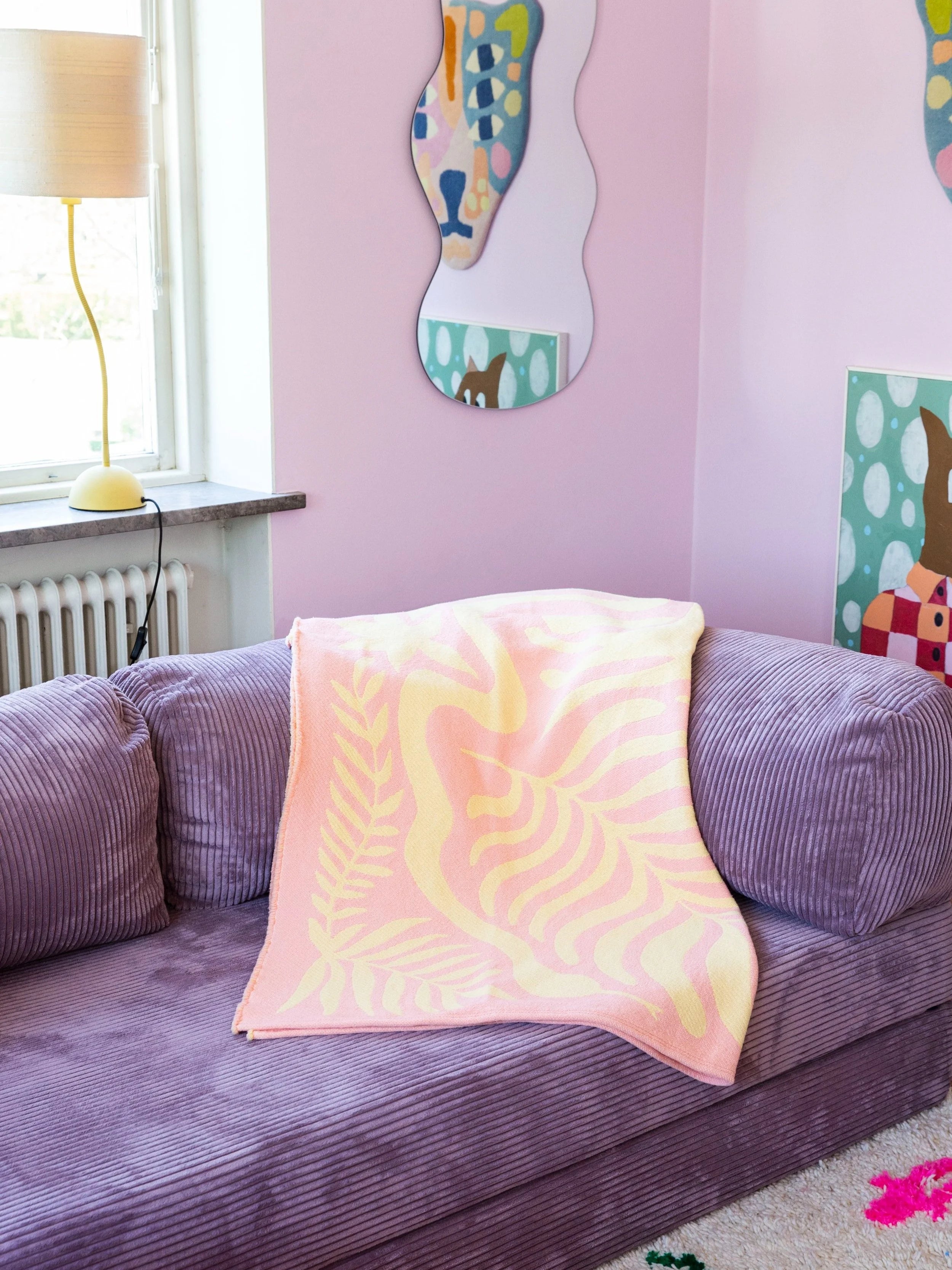 Totem animal garden / cotton blanket / pink & yellow